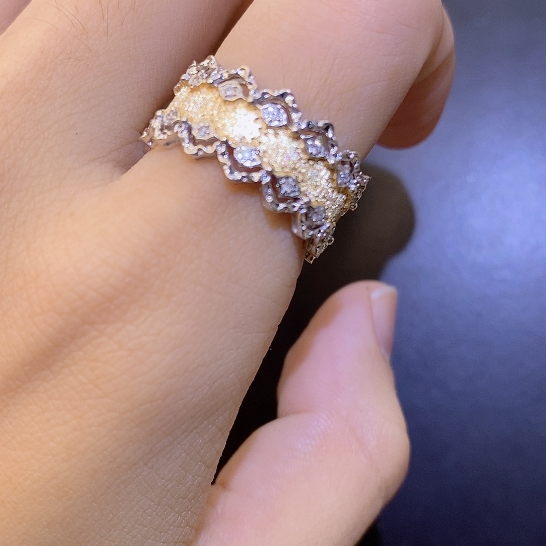 戒指/指环18K金镶嵌钻石拉丝蕾丝双色