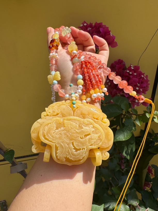 收藏传承级精品 天然蜜蜡如意牡丹锁 凤穿牡丹图