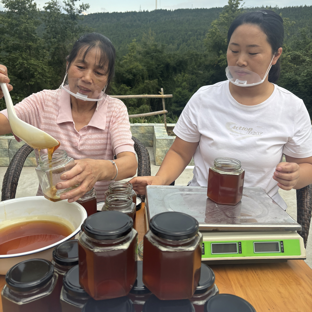 正宗农村大山土蜂蜜（农村土蜂蜜助农代售无资质介意勿拍）