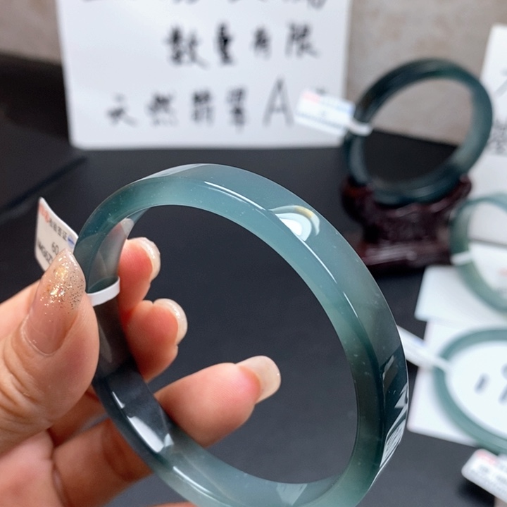 翡翠手镯未镶嵌60尺寸