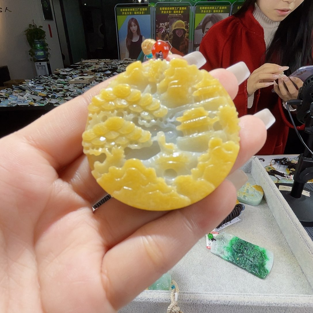 颈饰未镶嵌翡翠一