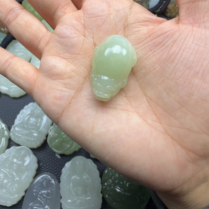 和田玉未镶嵌珠宝奇石