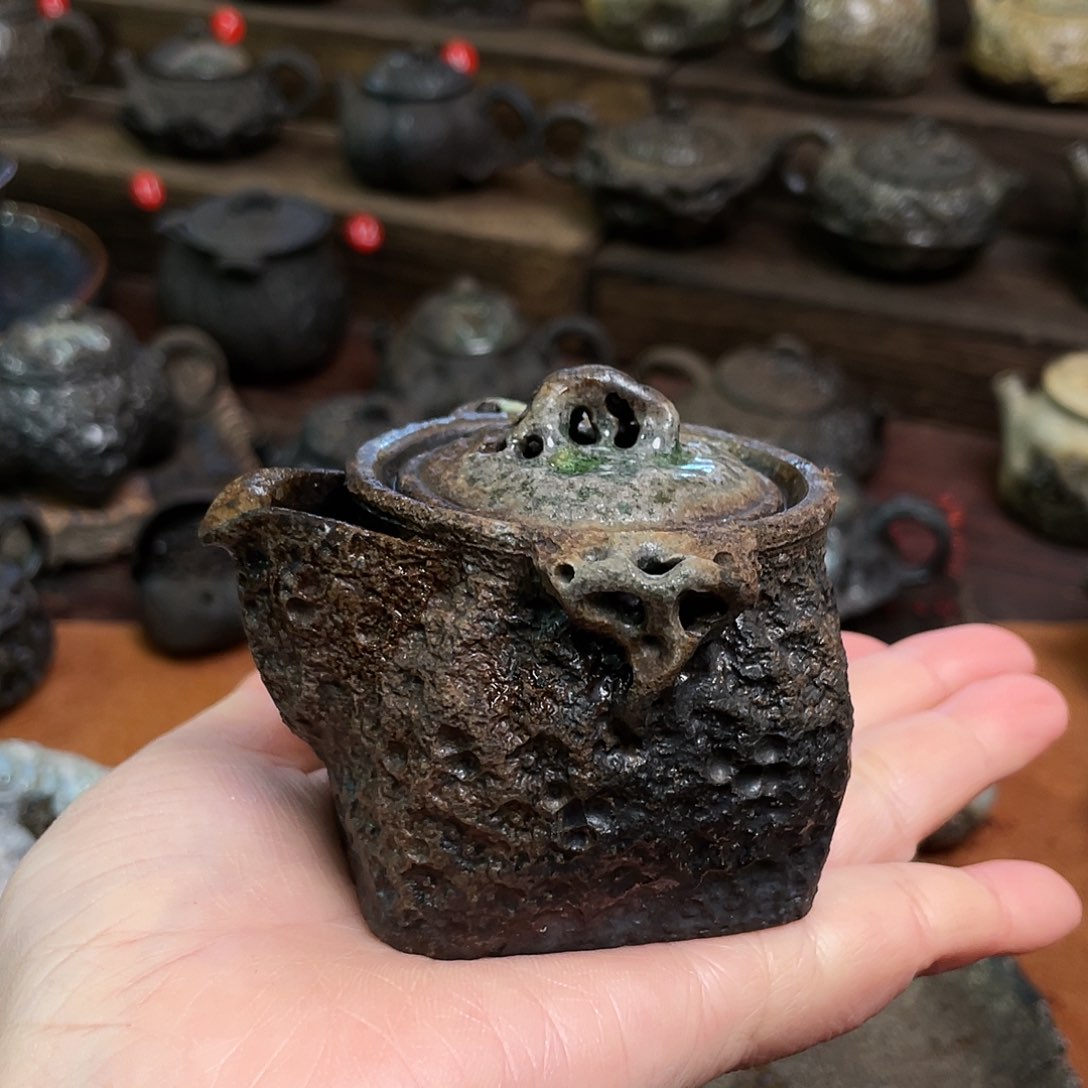 壶手捏天圆地方带窑汗宝瓶