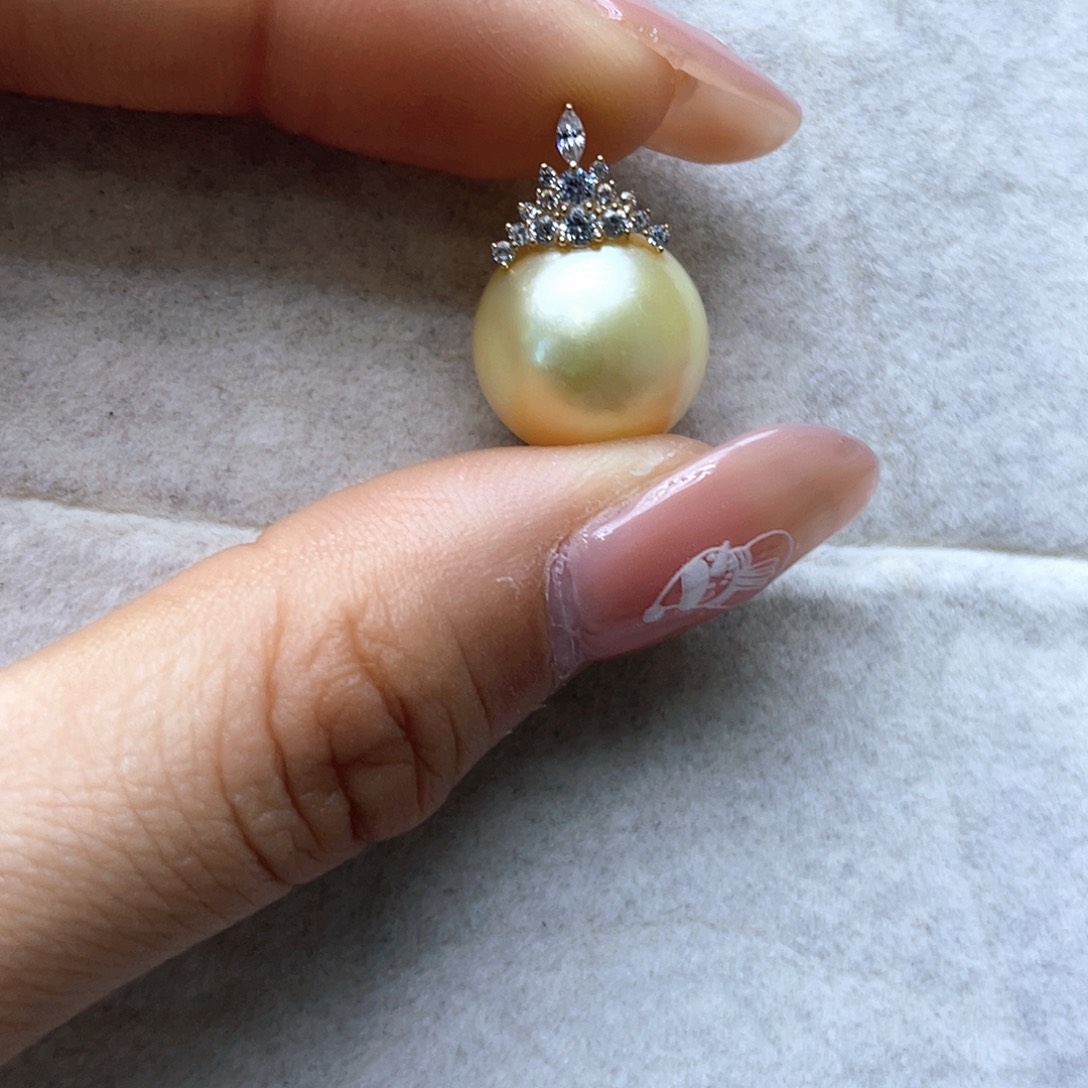 海水珍珠颈饰18K金镶嵌