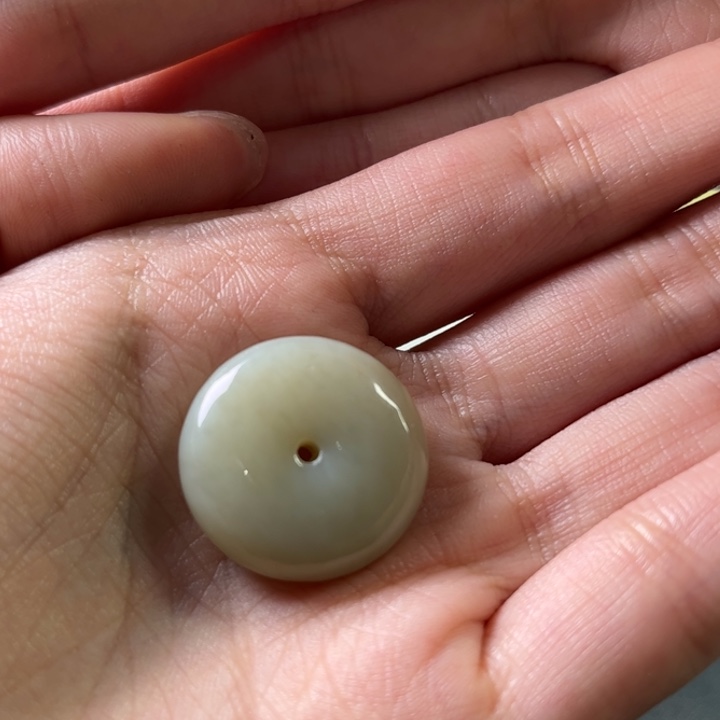 和田玉挂件未镶嵌蒜*