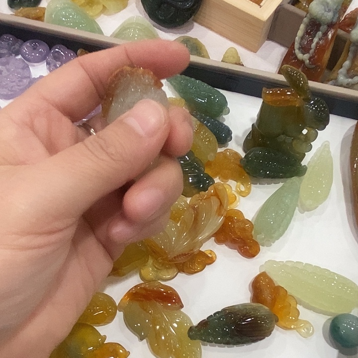 蛇纹石玉合金颈饰