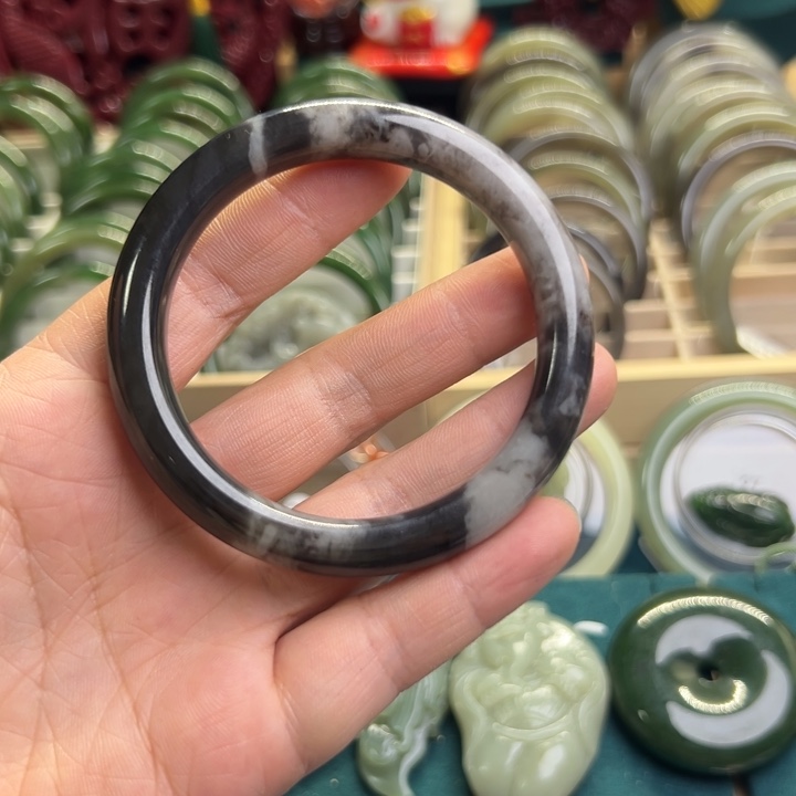 和田玉手镯未镶嵌57.6圈围007