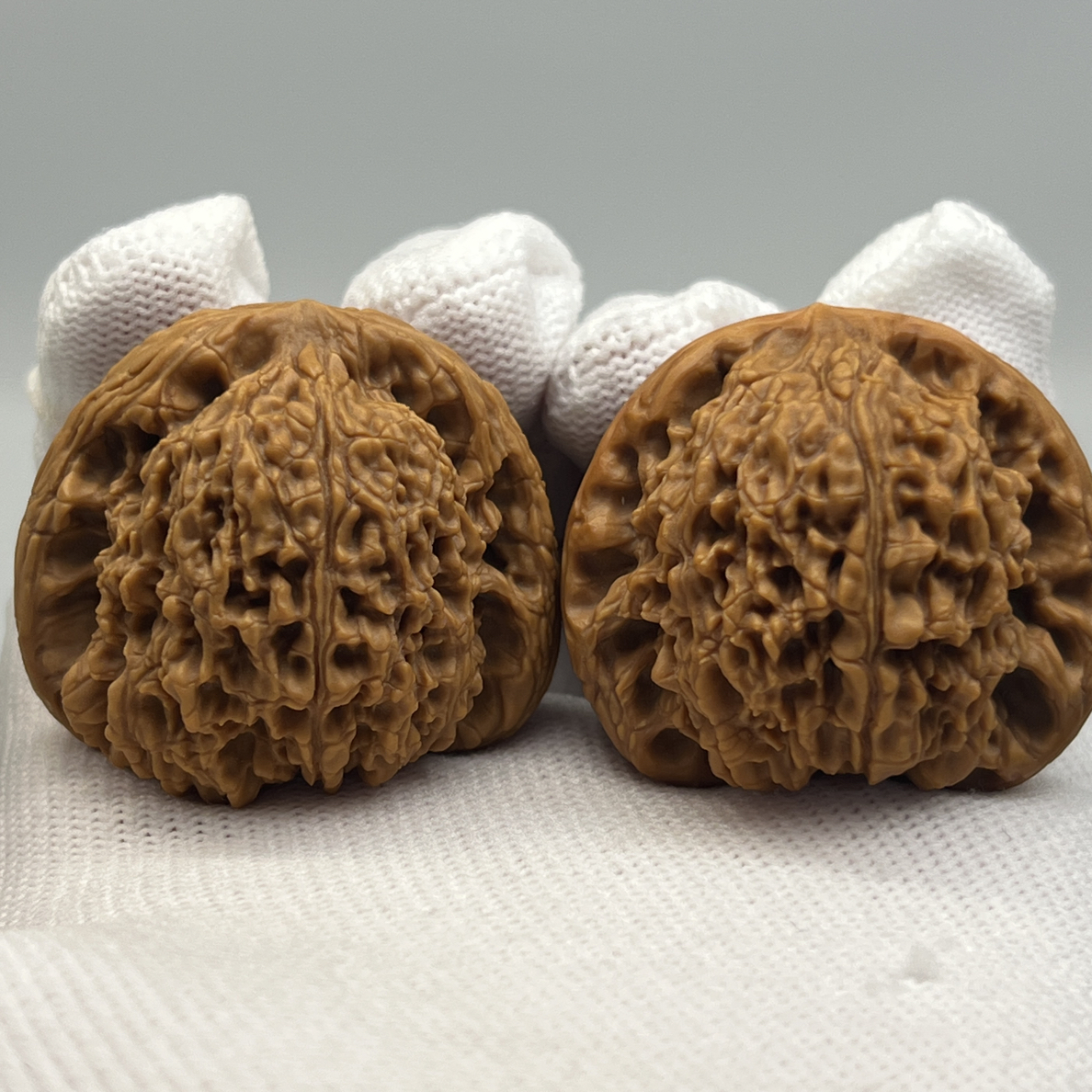 文玩核桃南疆石精对卡41尺一物一拍编号JM05