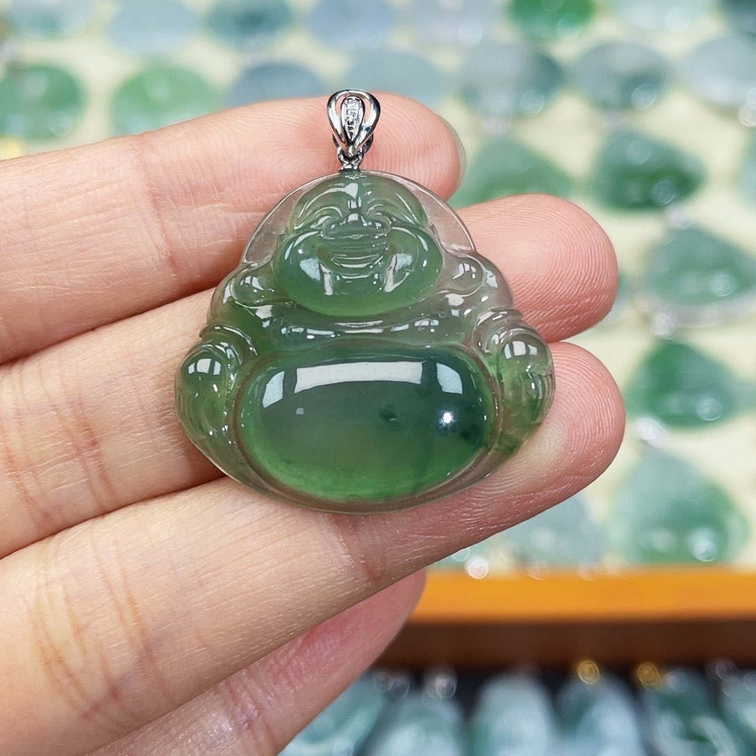 翡翠颈饰18K金镶嵌吊坠