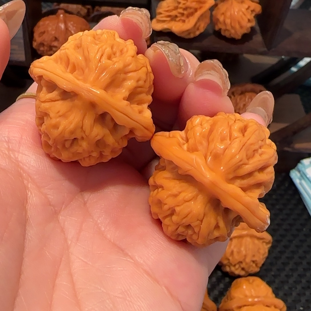 桃核吊坠马老四34精品1141