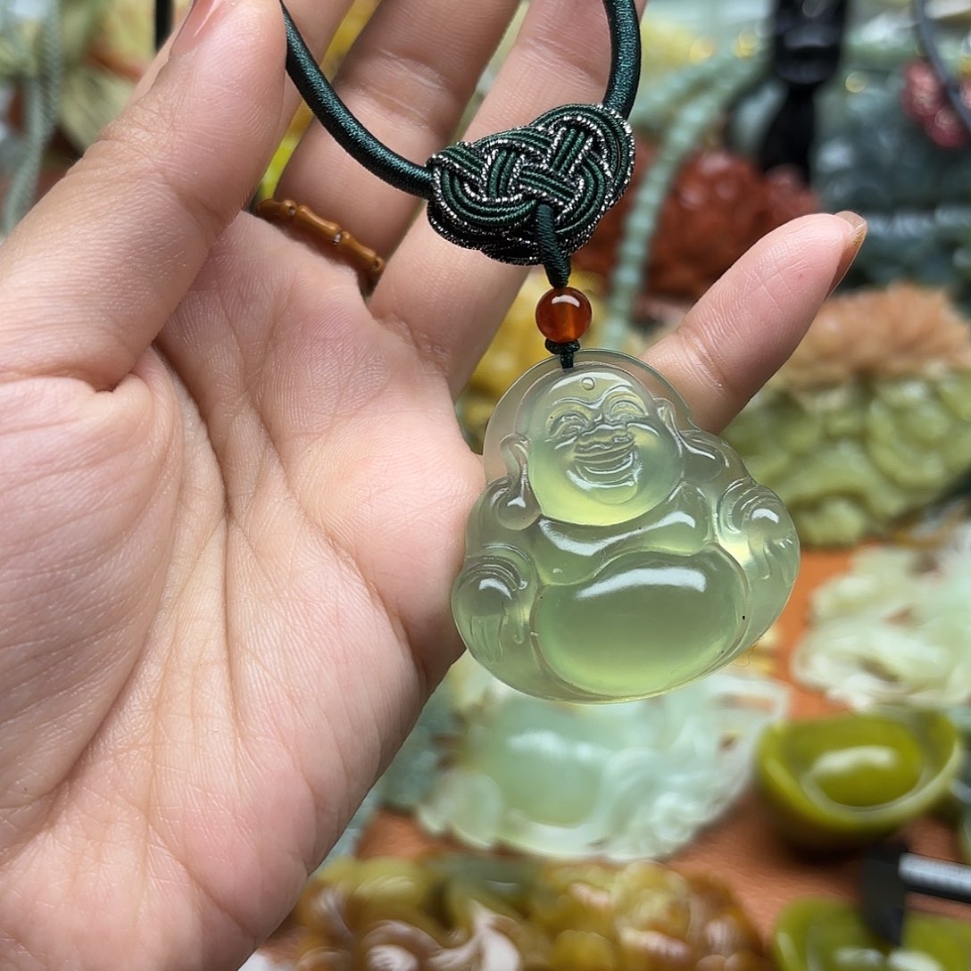 蛇纹石玉未镶嵌吊坠