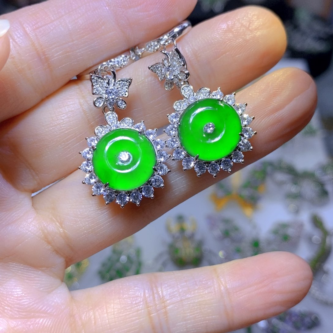 翡翠颈饰银S925镶嵌天然翡翠