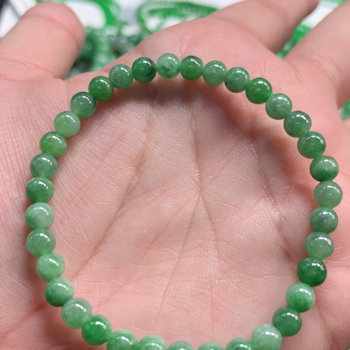 翡翠未镶嵌手链翡翠