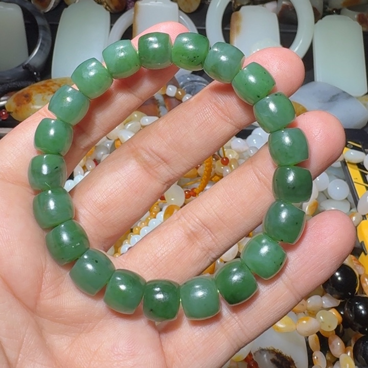 和田玉未镶嵌手串