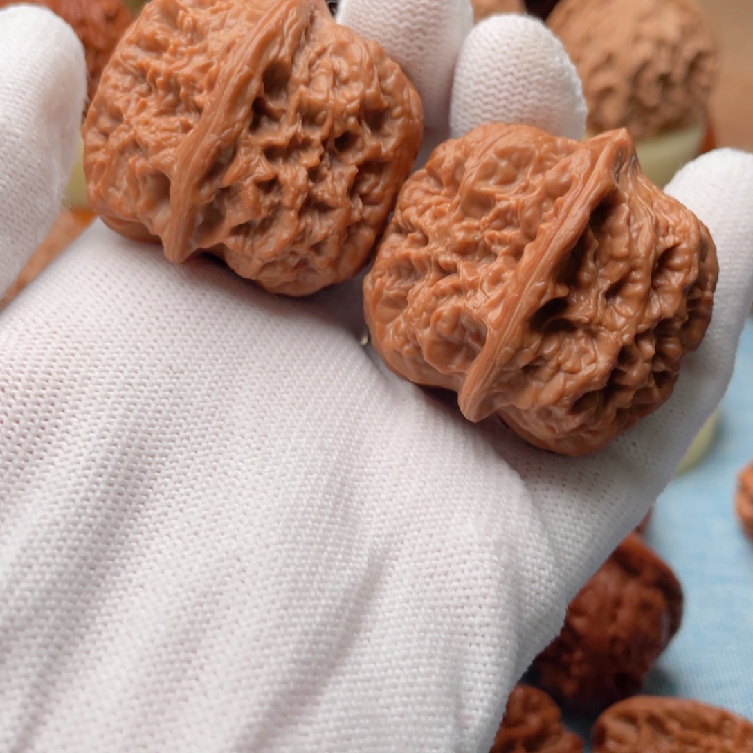 L***L桃核吊坠38尺寸西北将军