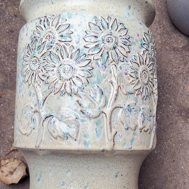 紫砂花盆高约31口20瑕疵