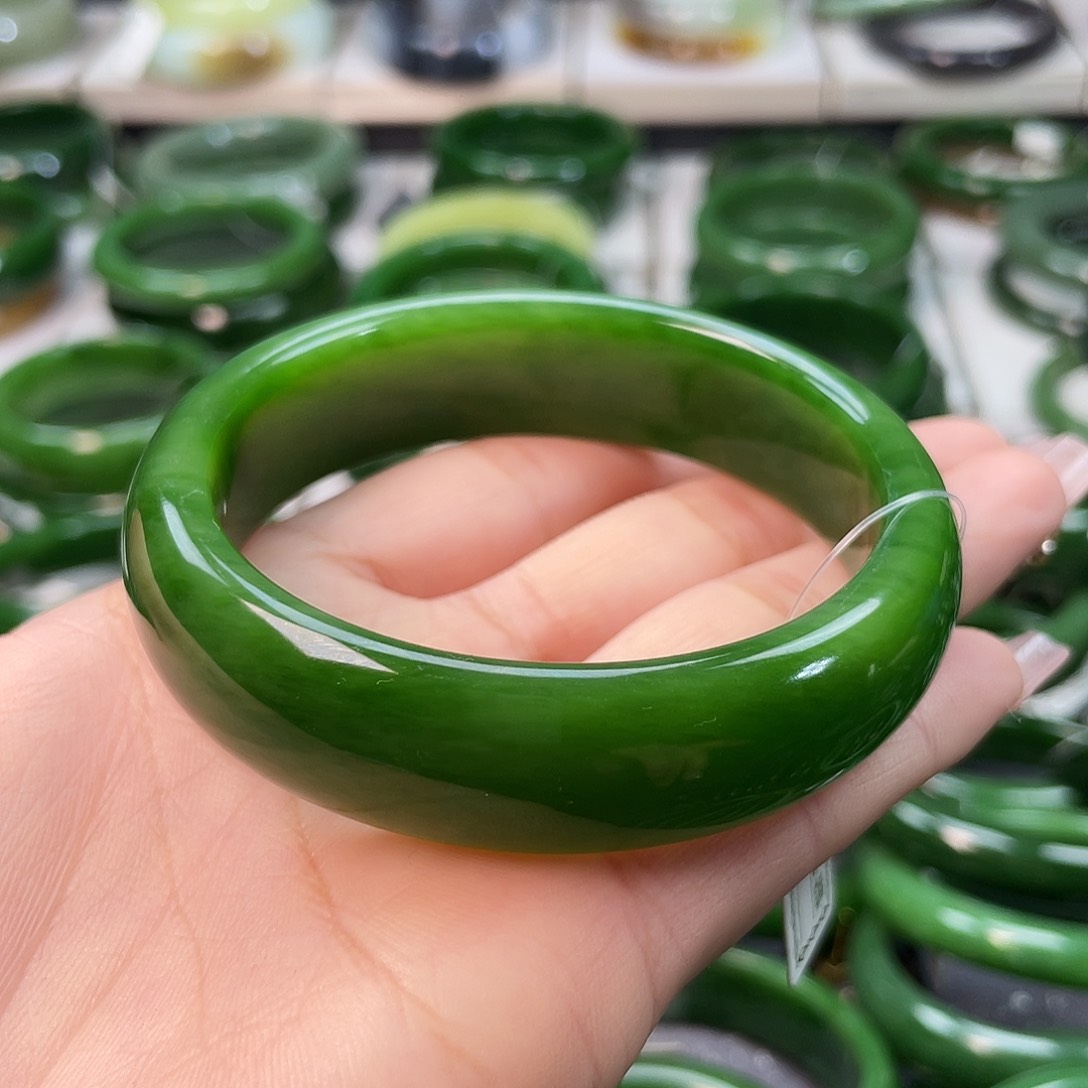 和田玉（碧玉）手镯未镶嵌