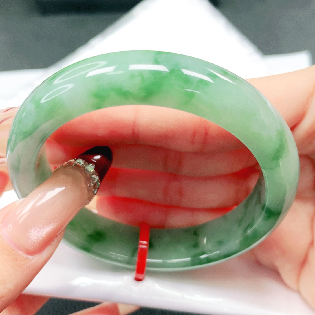 翡翠未镶嵌手镯53