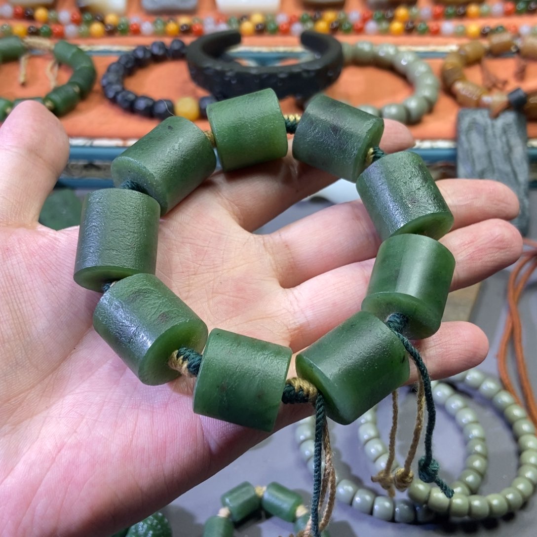 和田玉颈饰未镶嵌?****?