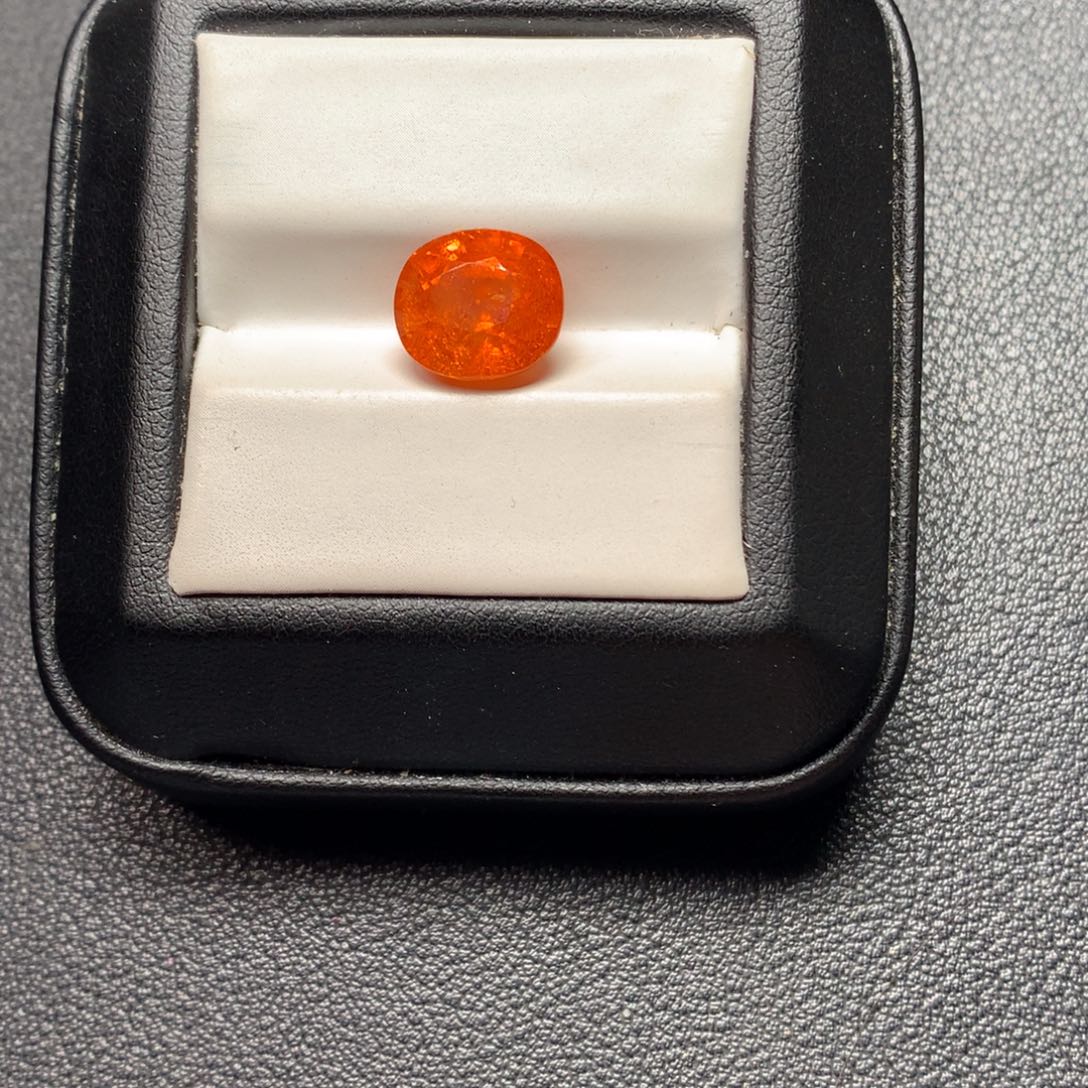 珠宝半成品石榴石（芬达石）未镶嵌