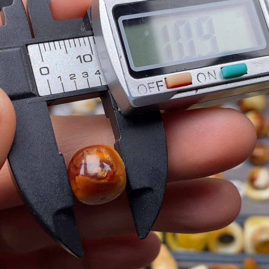 琥珀未镶嵌耳饰老型