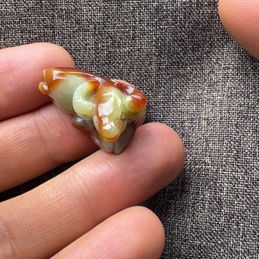 翡翠未镶嵌颈饰66666