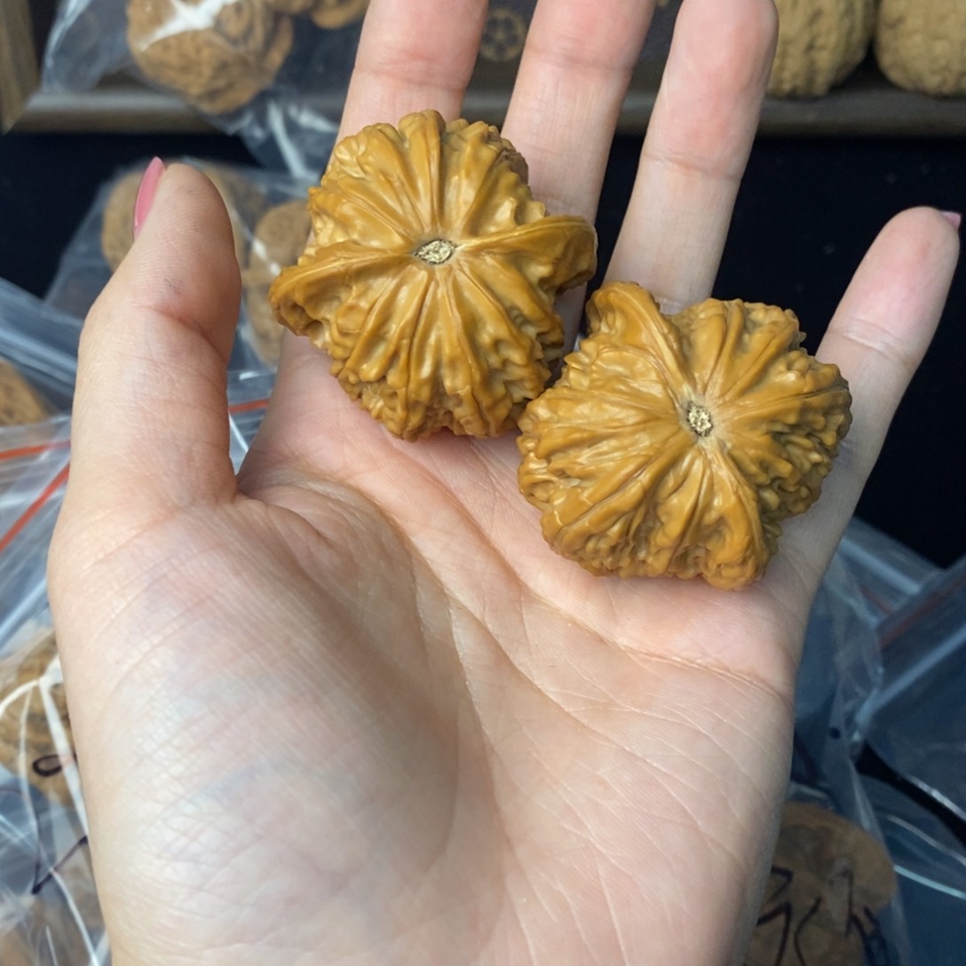 猴头核桃吊坠扣***货磨盘200