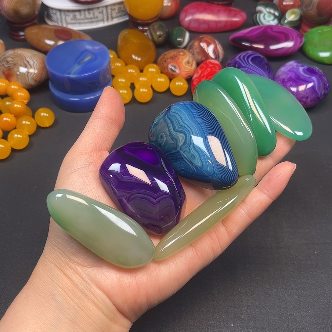 尽***嘻玛瑙/玉髓未镶嵌珠宝奇石