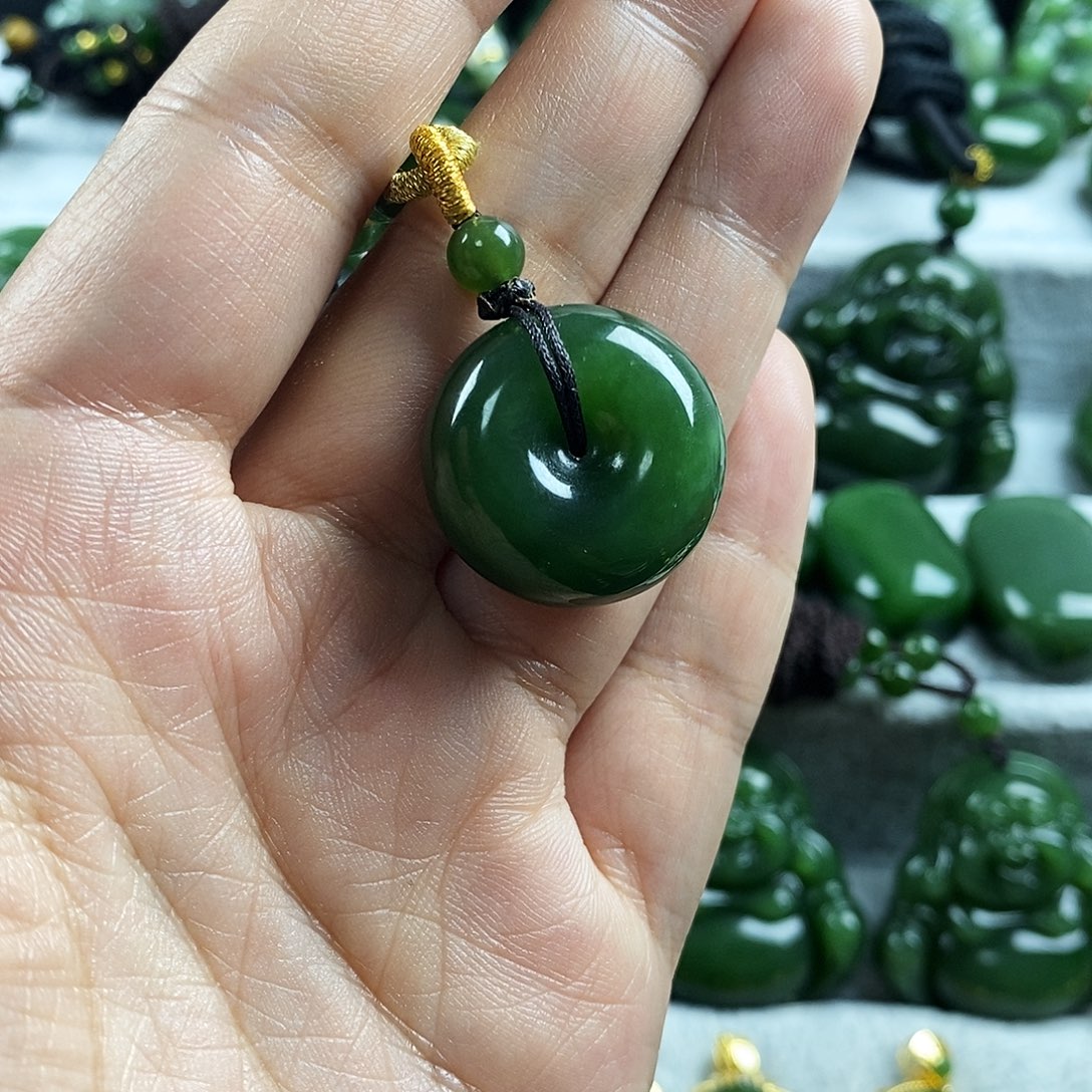 和田玉（碧玉）未镶嵌颈饰