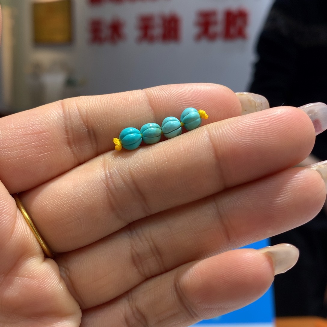 绿松石配饰未镶嵌