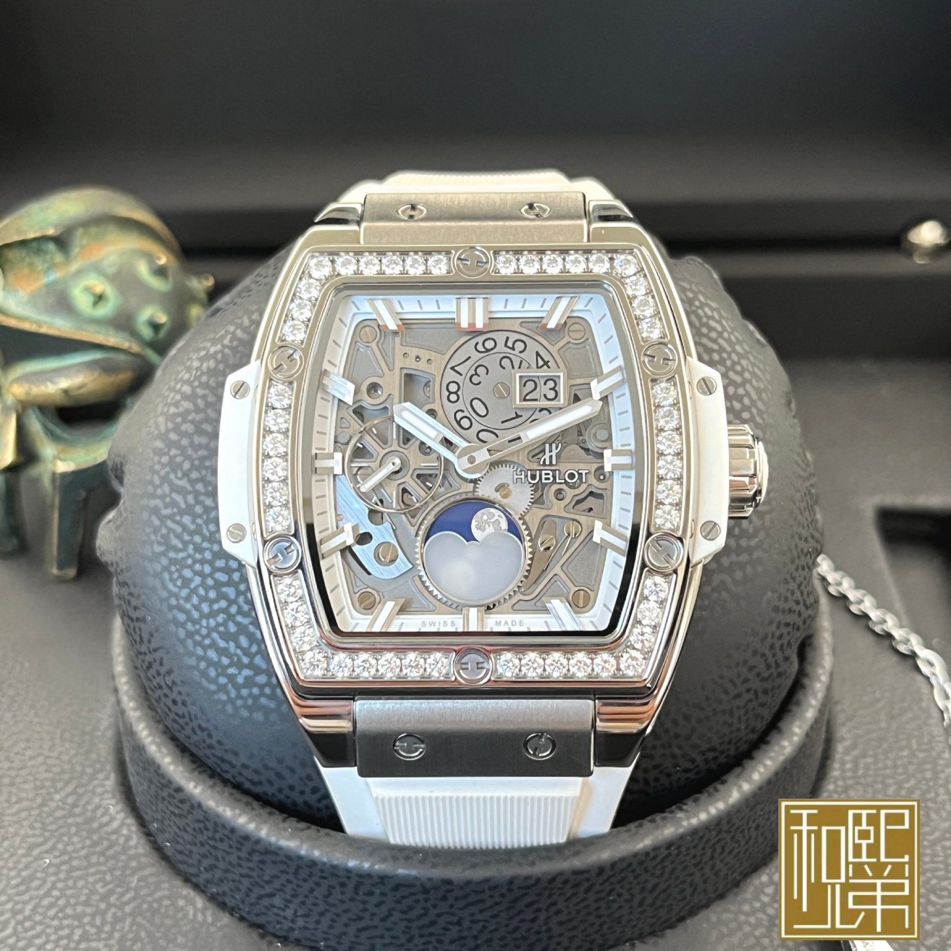 99新 Hublot/宇舶表 灵魂/647.NE.2070.RW/原钻/19全/42