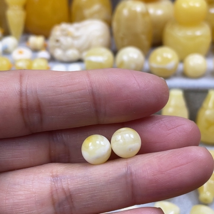 蕾***西蜜蜡未镶嵌裸石21