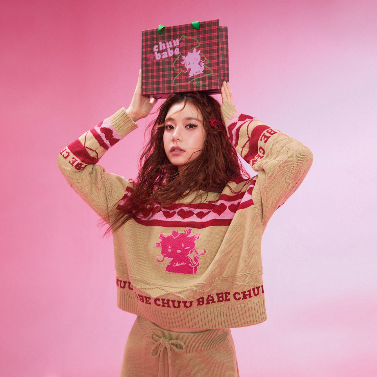 002W【云C专属】CHUU卡通萌龙撞色爱心长袖复古风针织衫-F