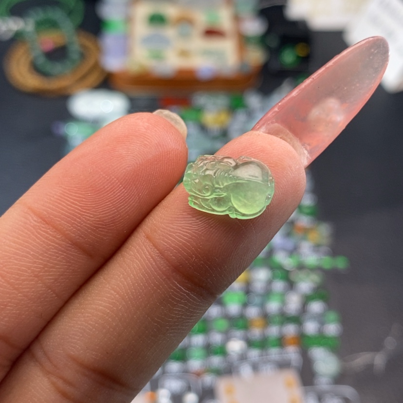 【闪购商品】翡翠挂件未镶嵌貔貅