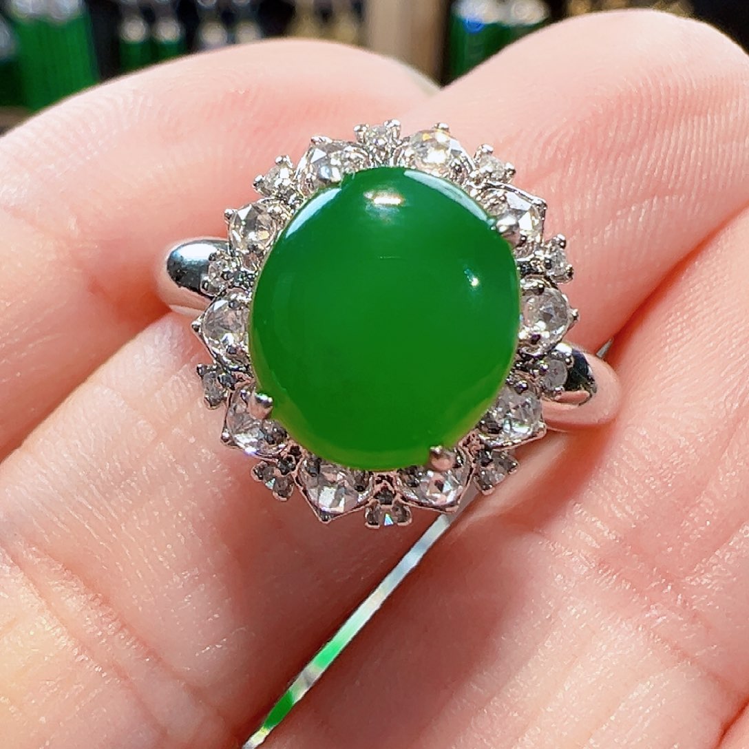 翡翠戒指18K金镶嵌签收后24小时鉴赏期