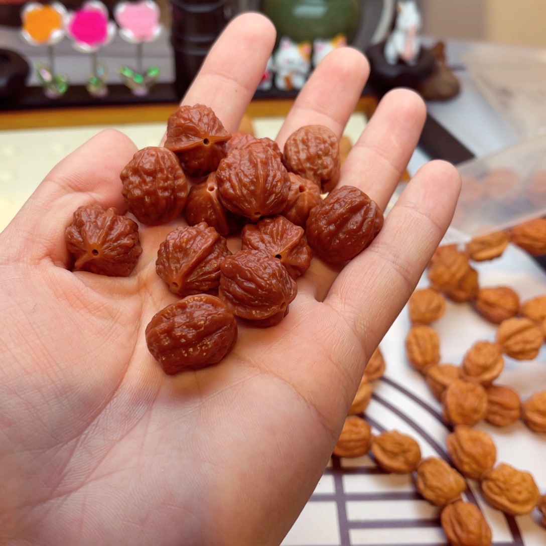 文玩核桃手串蛤蟆头