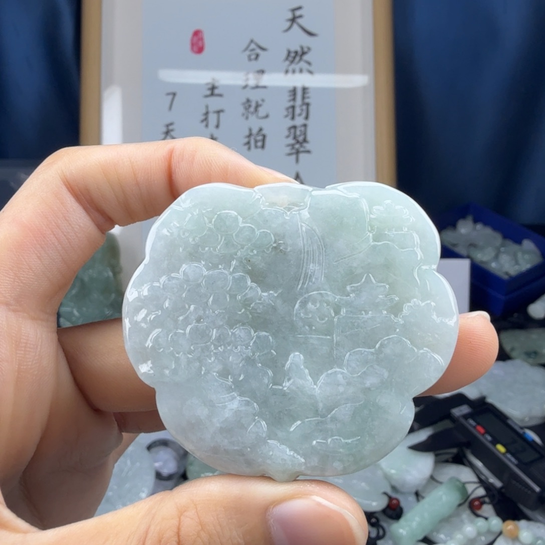 翡翠未镶嵌颈饰翡翠