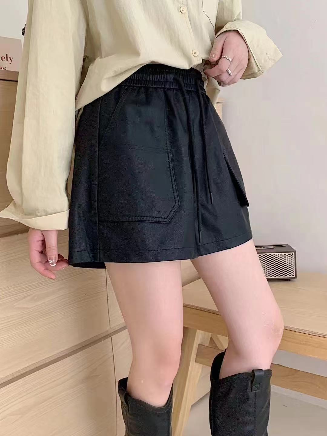 24506-复古皮短裤女秋冬2025新款