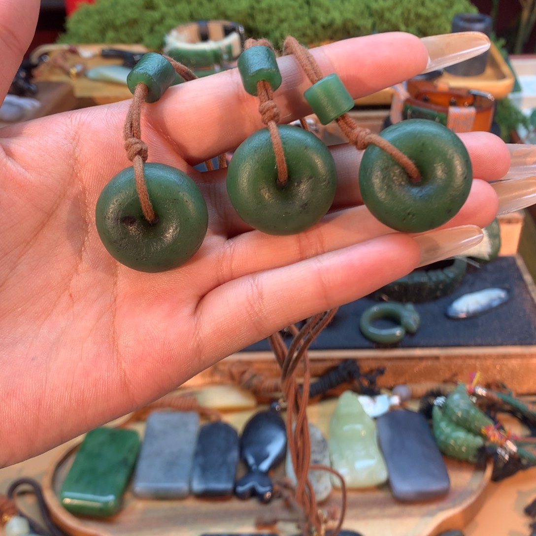 和田玉（糖玉）未镶嵌挂件