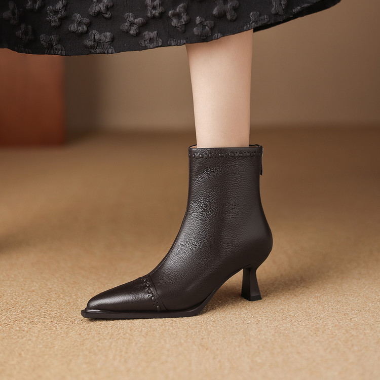秋冬新款法式短靴尖头气质瘦瘦靴细跟黑色时装靴单靴百搭时尚裸靴