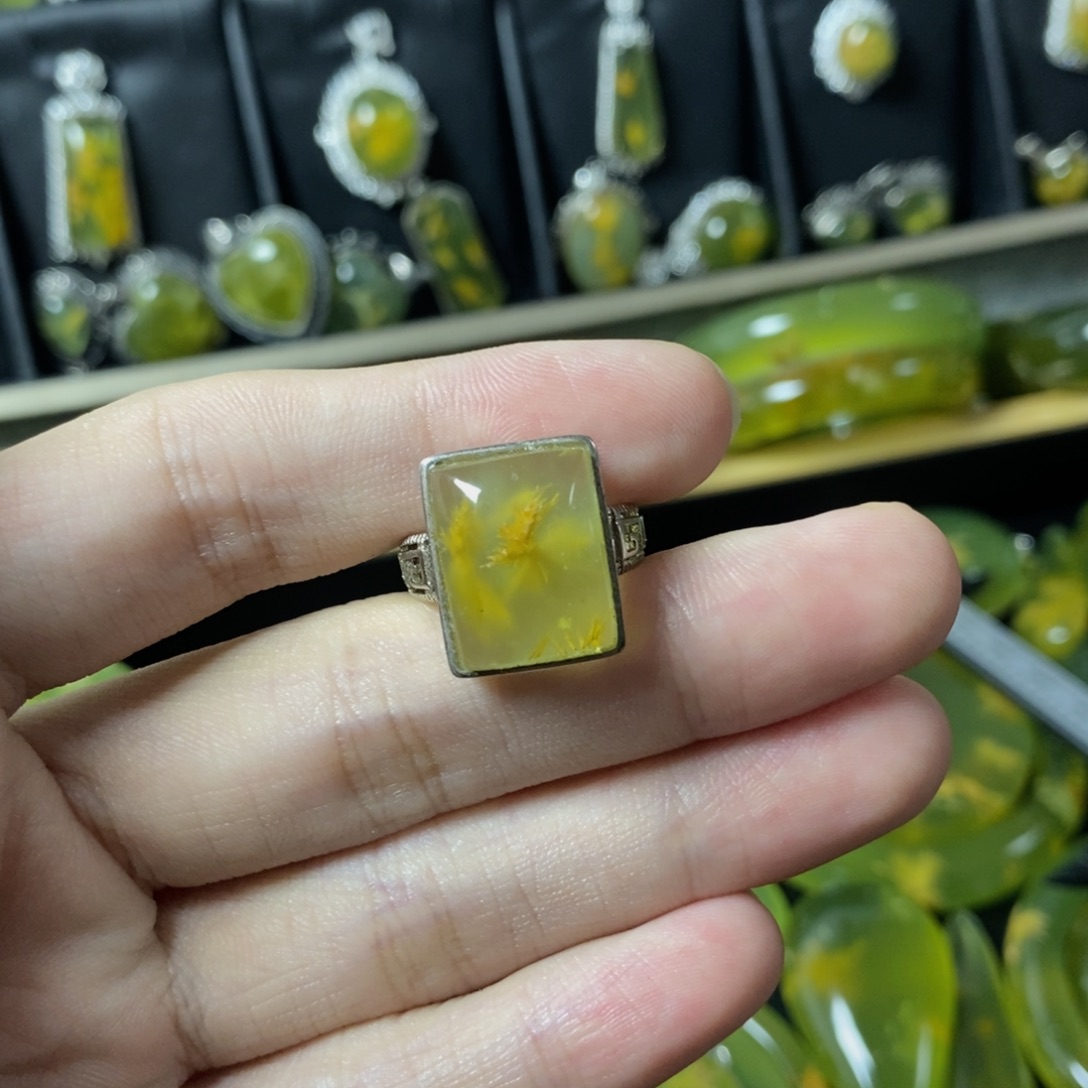 合金蛇纹石玉戒指