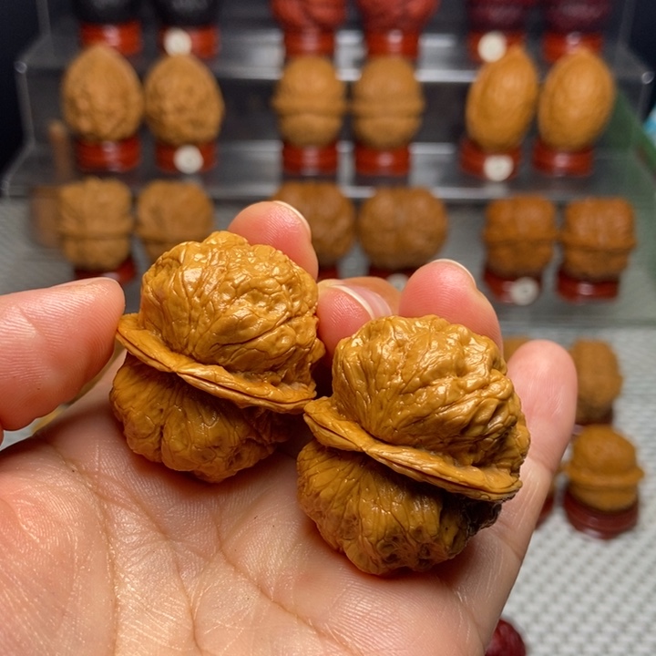 独***忆文玩核桃把件龙鳞舍利10