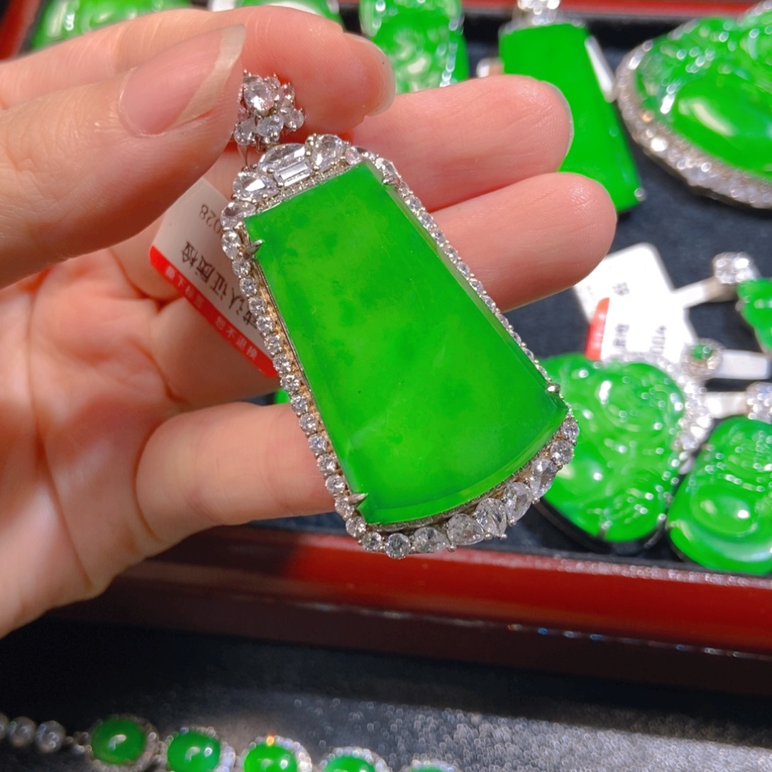 莹***莹翡翠银S925镶嵌吊坠(不含链)