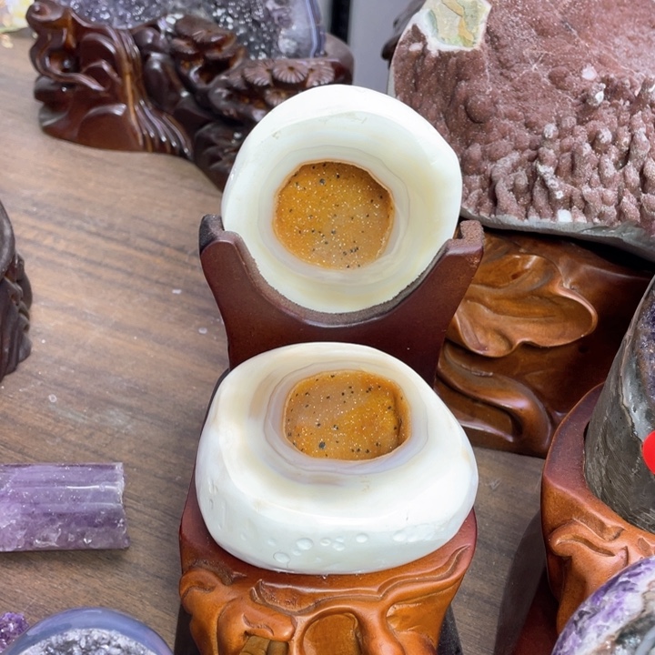 水晶摆件未镶嵌捡漏