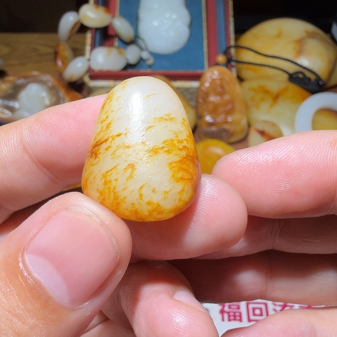 咸***练颈饰未镶嵌和田玉
