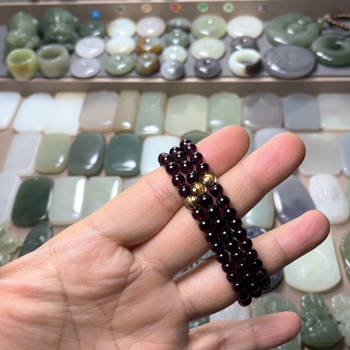 和田玉颈饰未镶嵌