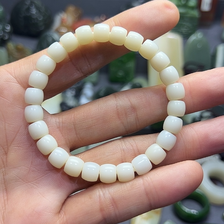 初***玖和田玉（白玉）未镶嵌手链