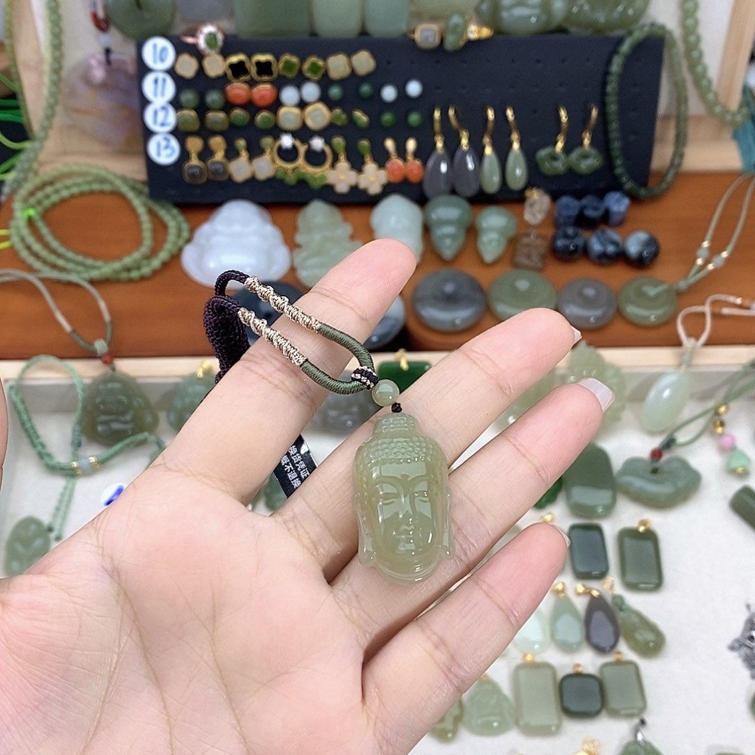 和田玉未镶嵌吊坠(不含链)