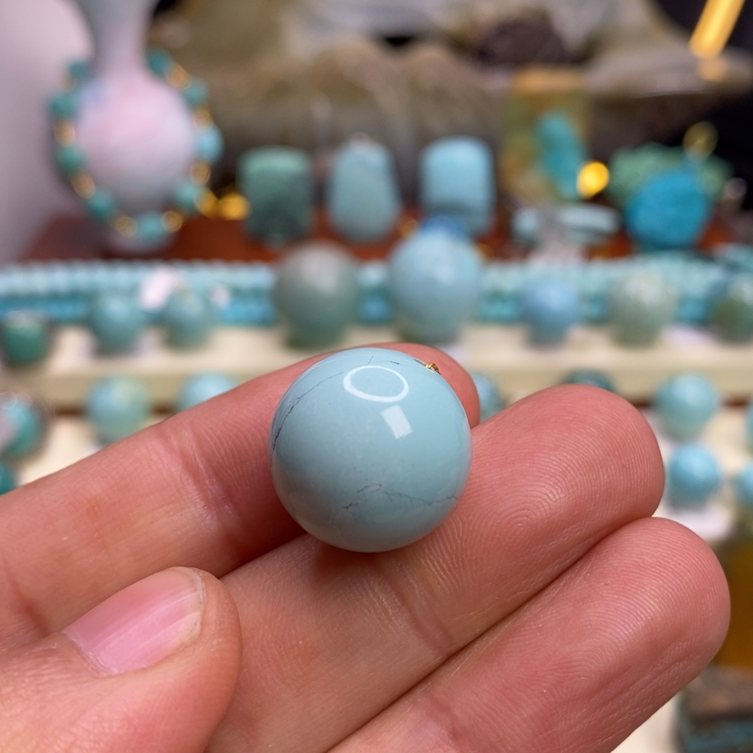 绿松石未镶嵌珠宝奇石17.6