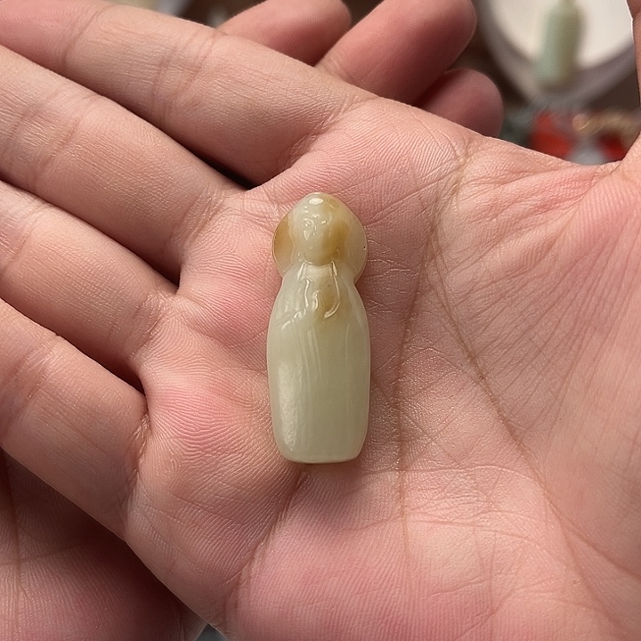 颈饰未镶嵌和田玉素衣观音